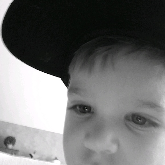 Meet your Posher, Lisa - Picture 1 of 1